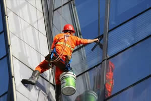 宝鸡蜘蛛人幕墙清洗